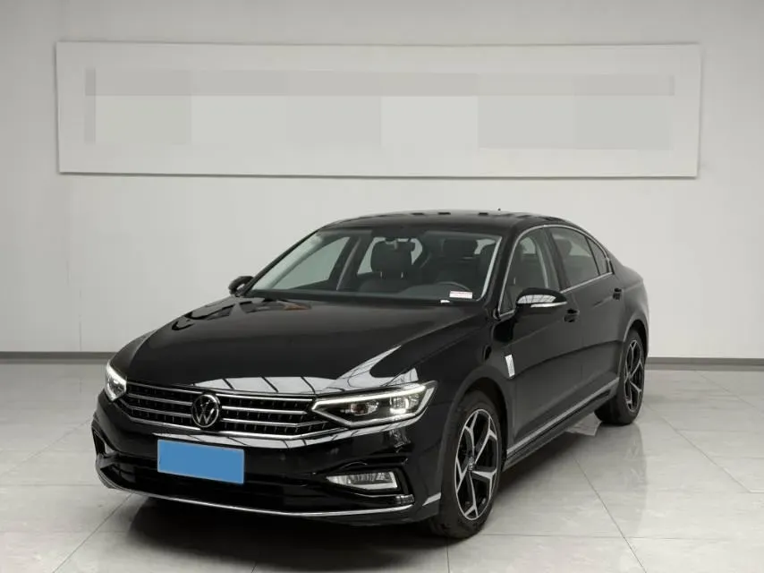2025 Volkswagen Magotan 1.4T 150HP L4 7DCT,autocango,china used car exporter,china ev exporter,chinese used car exporter,chinese used ev exporter