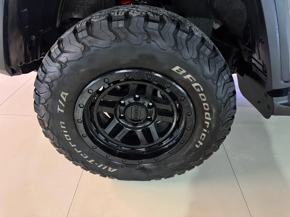 2024 Tank 300 2.0T 227HP L4 8AT,autocango,china used car exporter,china ev exporter,chinese used car exporter,chinese used ev exporter