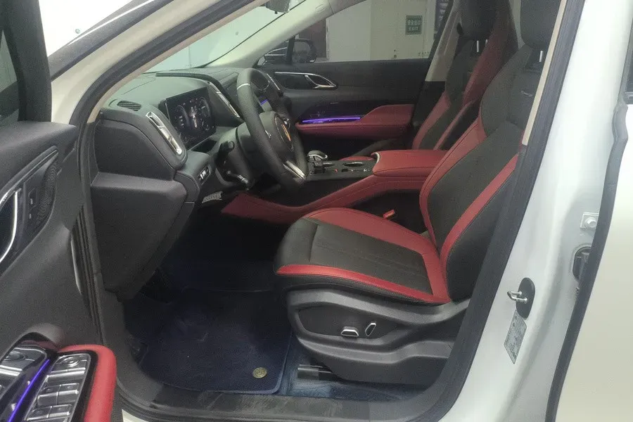 2023 HongQi HS3 1.5T 169HP L4 7DCT,autocango,china used car exporter,china ev exporter,chinese used car exporter,chinese used ev exporter