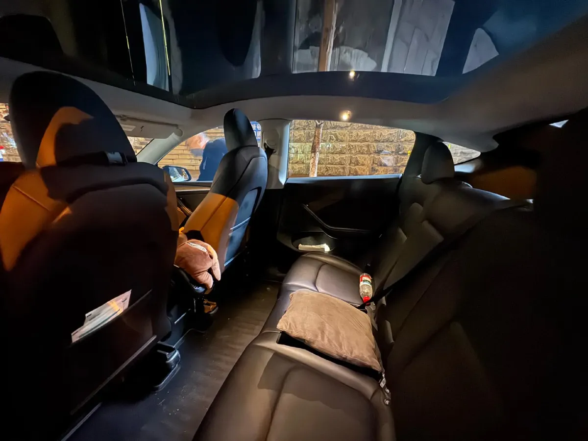 2022 Tesla Model Y BEV 60KWH,autocango,china used car exporter,china ev exporter,chinese used car exporter,chinese used ev exporter