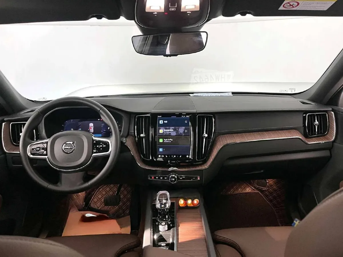 2023 Volvo XC60 2.0T 250HP L4 8AT,autocango,china used car exporter,china ev exporter,chinese used car exporter,chinese used ev exporter