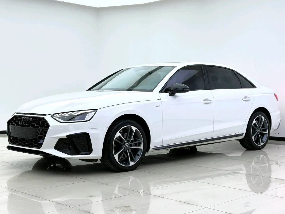2023 Audi A4L 2.0T 190HP L4 7DCT,autocango,china used car exporter,china ev exporter,chinese used car exporter,chinese used ev exporter
