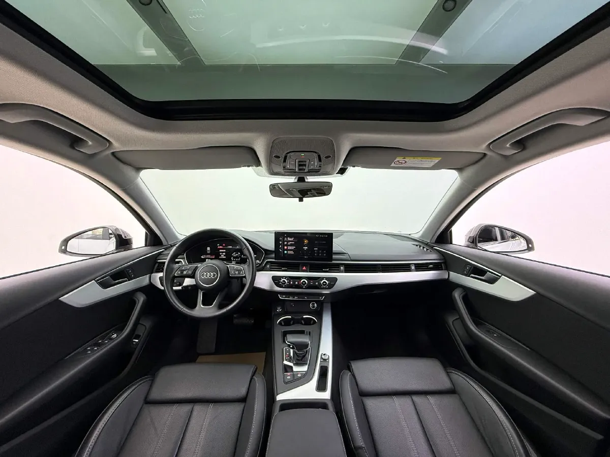 2023 Audi A4L 2.0T 190HP L4 7DCT,autocango,china used car exporter,china ev exporter,chinese used car exporter,chinese used ev exporter