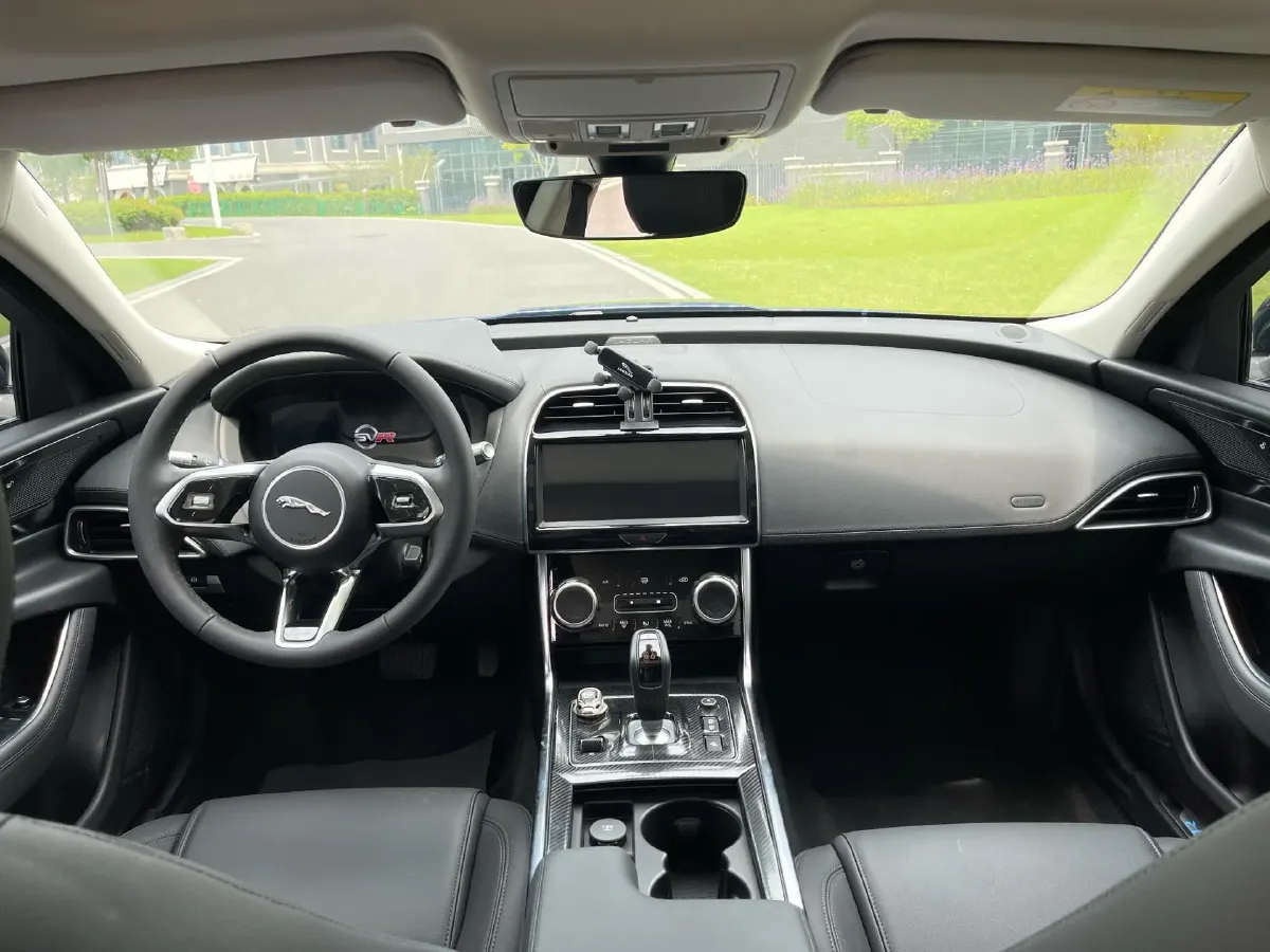 2020 Jaguar XEL 2.0T 250HP L4 8AT,autocango,china used car exporter,china ev exporter,chinese used car exporter,chinese used ev exporter