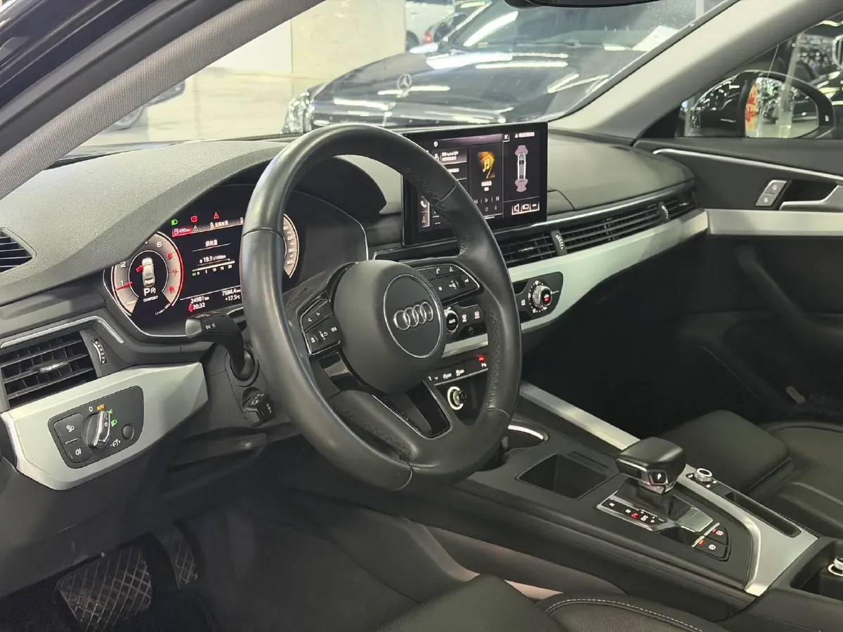 2023 Audi A4L 2.0T 190HP L4 7DCT,autocango,china used car exporter,china ev exporter,chinese used car exporter,chinese used ev exporter