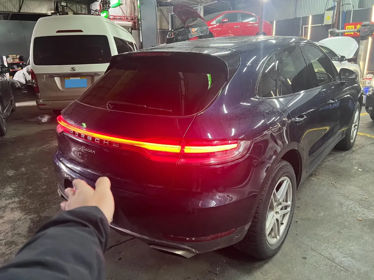 2020 Porsche Macan 2.0T 252HP L4 7DCT,autocango,china used car exporter,china ev exporter,chinese used car exporter,chinese used ev exporter