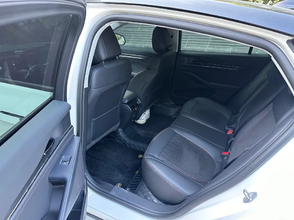 2023 Ford Mondeo 1.5T 190HP L4 8AT,autocango,china used car exporter,china ev exporter,chinese used car exporter,chinese used ev exporter