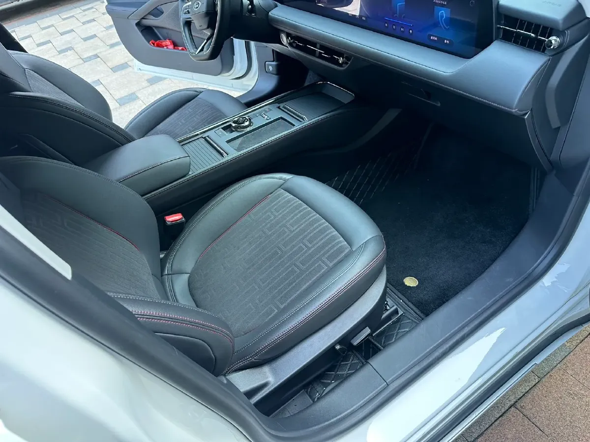 2023 Ford Mondeo 1.5T 190HP L4 8AT,autocango,china used car exporter,china ev exporter,chinese used car exporter,chinese used ev exporter