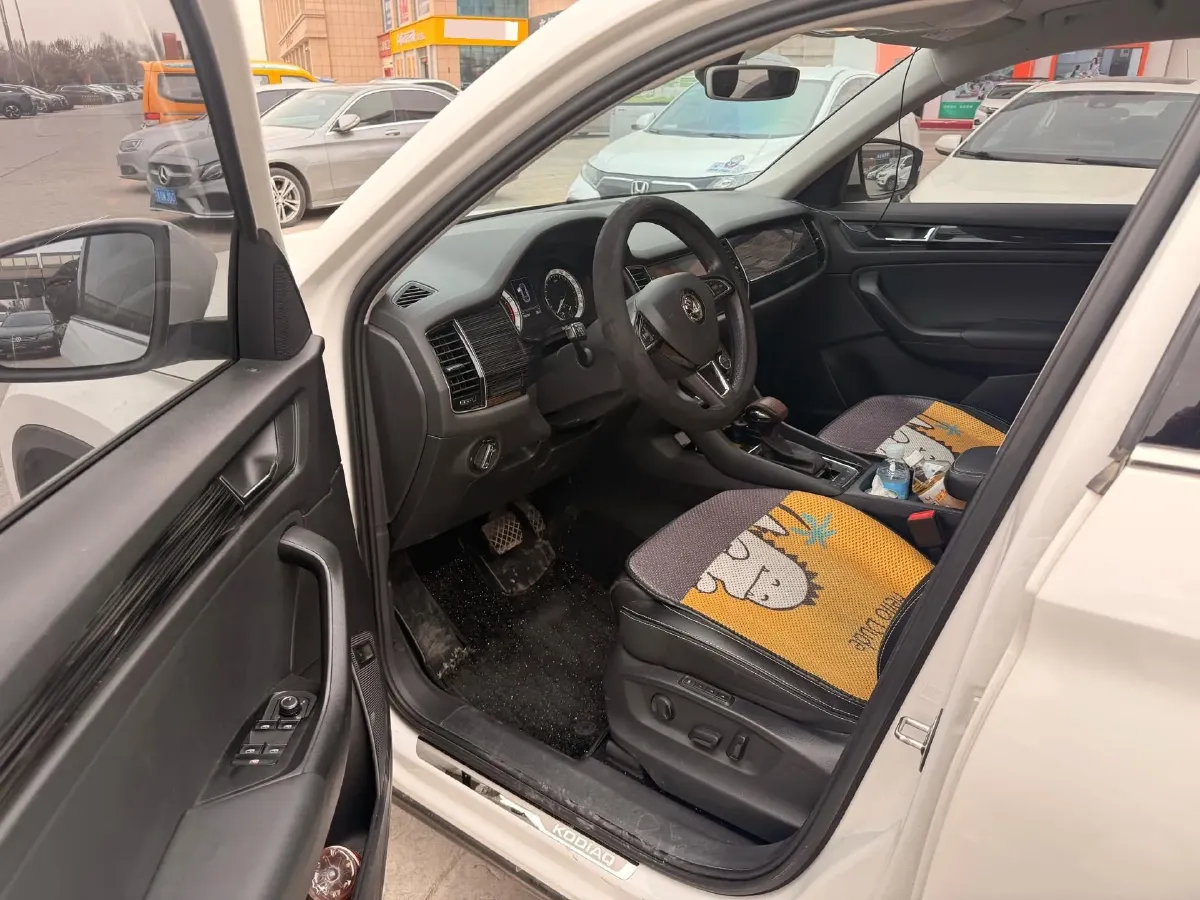 2018 Skoda Kodiak 2.0T 186HP L4 7DCT,autocango,china used car exporter,china ev exporter,chinese used car exporter,chinese used ev exporter