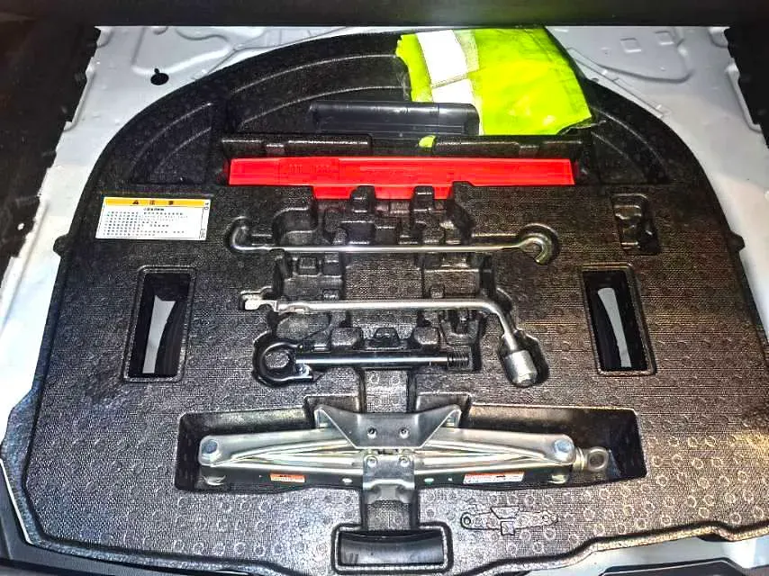 2023 Toyota Corolla 1.2T 116HP L4 CVT,autocango,china used car exporter,china ev exporter,chinese used car exporter,chinese used ev exporter