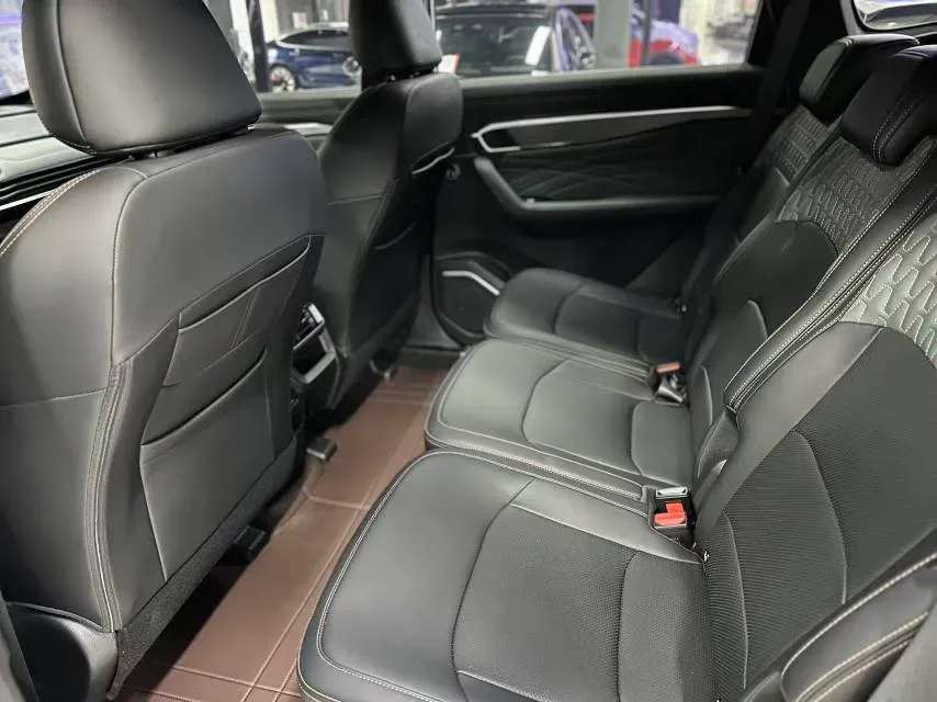 2024 Geely Okavango L 2.0T 218HP L4 7DCT,autocango,china used car exporter,china ev exporter,chinese used car exporter,chinese used ev exporter