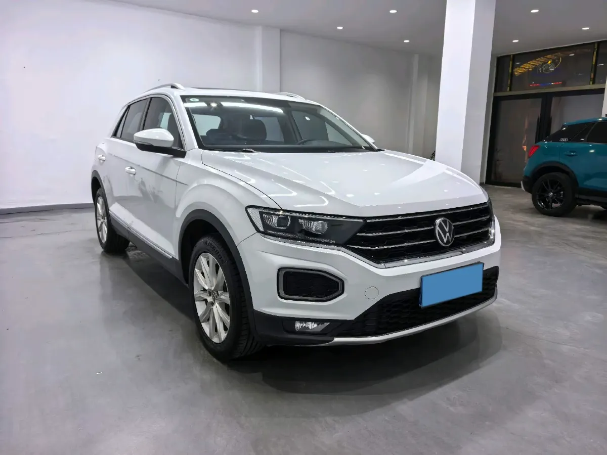 2022 Volkswagen T-Roc 1.4T 150HP L4 7DCT,autocango,china used car exporter,china ev exporter,chinese used car exporter,chinese used ev exporter