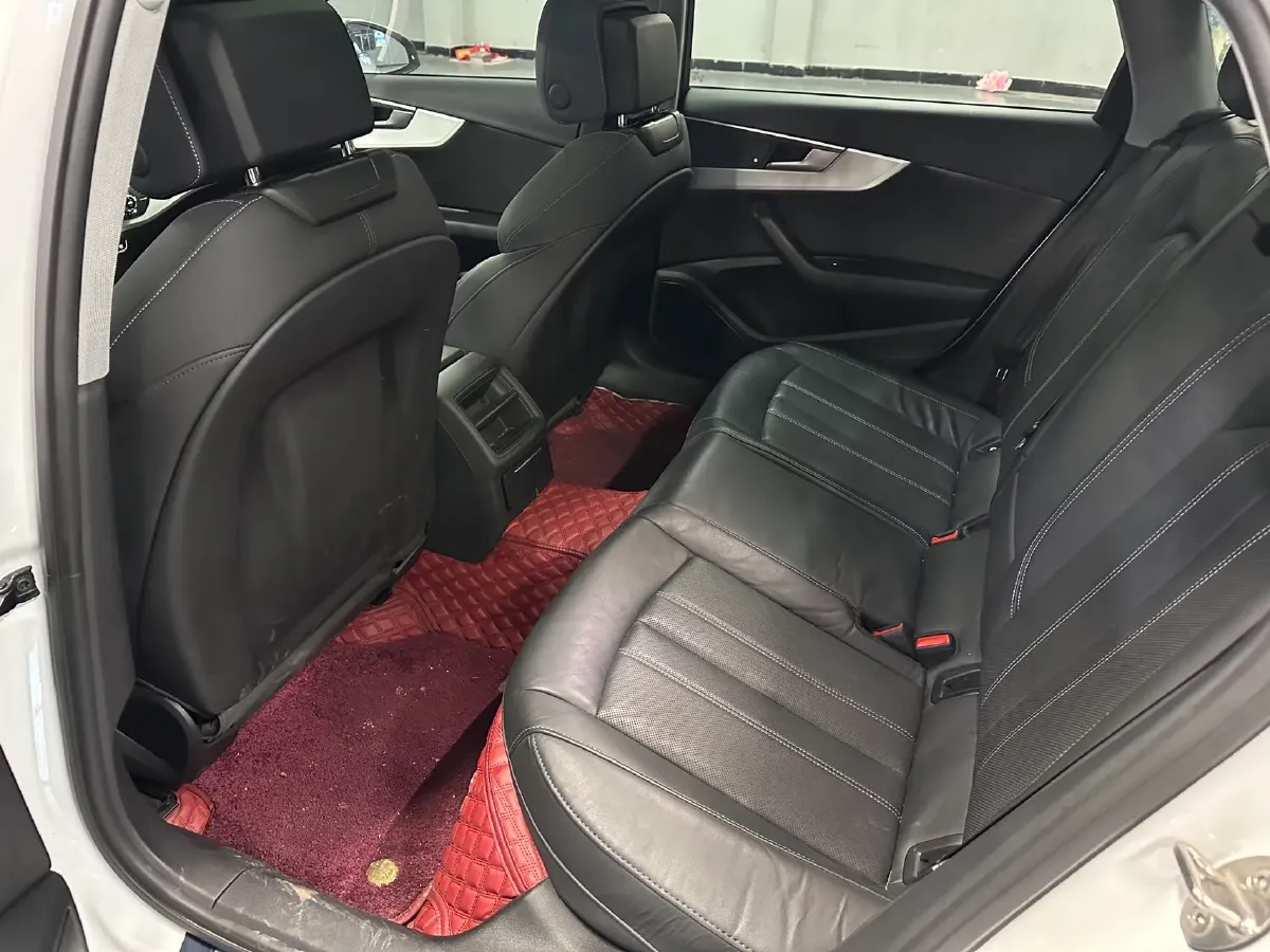 2020 Audi A4L 2.0T 190HP L4 7DCT,autocango,china used car exporter,china ev exporter,chinese used car exporter,chinese used ev exporter