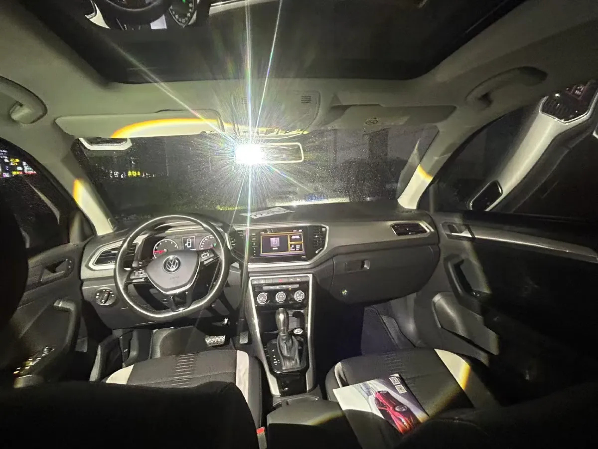 2021 Volkswagen T-Roc 1.4T 150HP L4 7DCT,autocango,china used car exporter,china ev exporter,chinese used car exporter,chinese used ev exporter