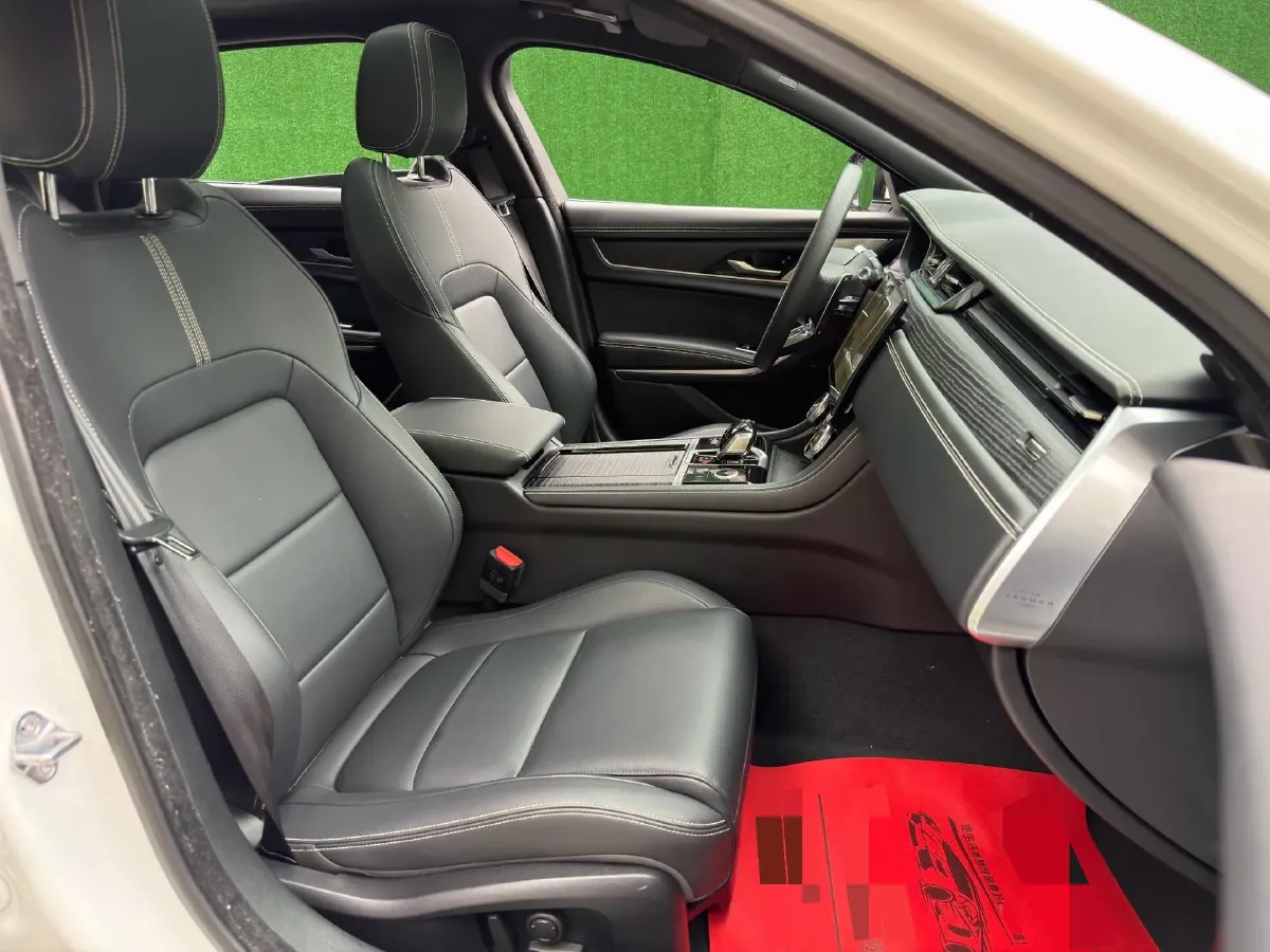 2022 Jaguar XFL 2.0T 250HP L4 8AT,autocango,china used car exporter,china ev exporter,chinese used car exporter,chinese used ev exporter