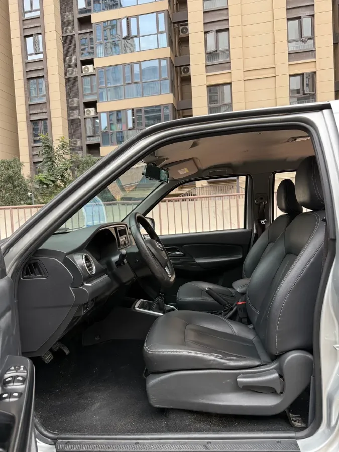 2021 Dongfeng RuiQi 2.4L 158HP L4 5MT,autocango,china used car exporter,china ev exporter,chinese used car exporter,chinese used ev exporter