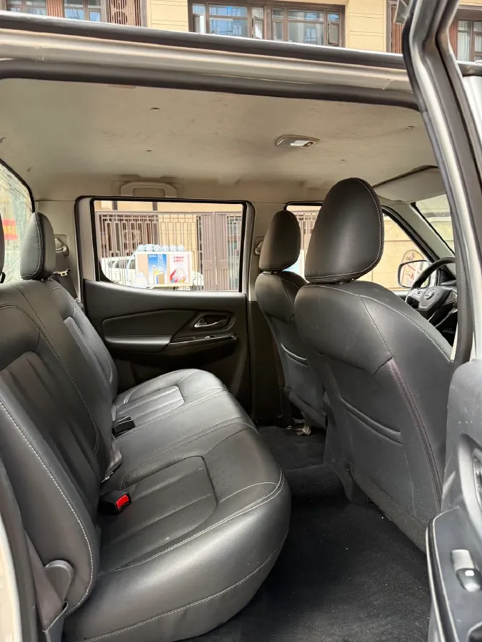 2021 Dongfeng RuiQi 2.4L 158HP L4 5MT,autocango,china used car exporter,china ev exporter,chinese used car exporter,chinese used ev exporter