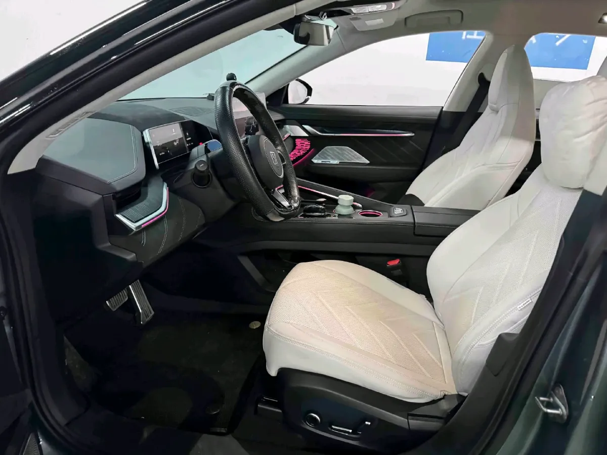 2023 Zeekr 001 BEV 100KWH,autocango,china used car exporter,china ev exporter,chinese used car exporter,chinese used ev exporter