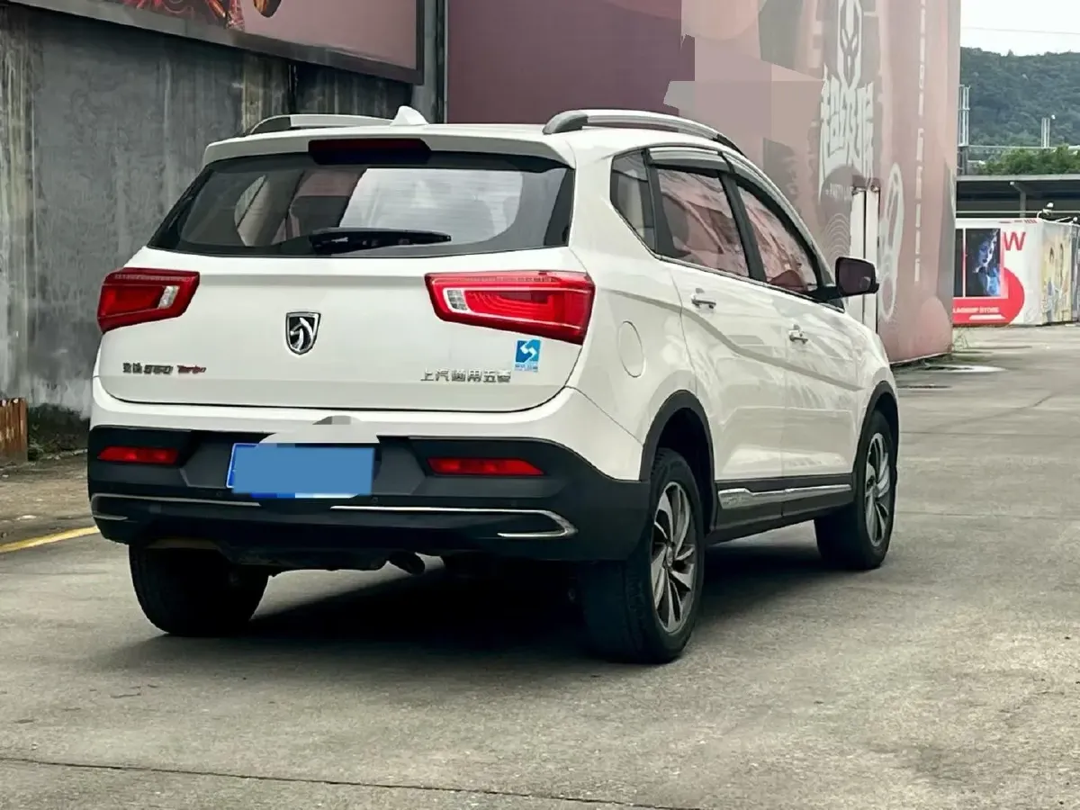 2017 BaoJun 560 1.5T 150HP L4 6DCT,autocango,china used car exporter,china ev exporter,chinese used car exporter,chinese used ev exporter