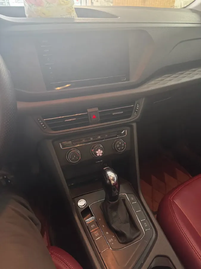 2021 Volkswagen Tharu 1.4T 150HP L4 7DCT,autocango,china used car exporter,china ev exporter,chinese used car exporter,chinese used ev exporter