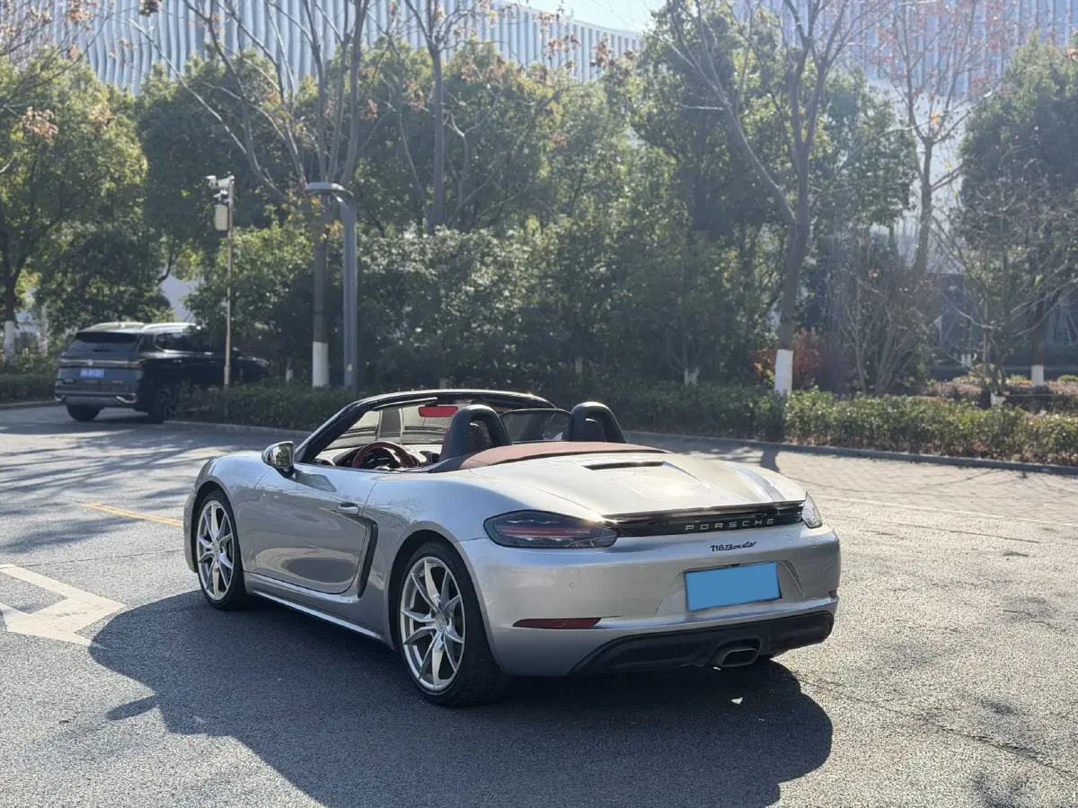 2022 Porsche 718 2.0T 250HP H4 7DCT,autocango,china used car exporter,china ev exporter,chinese used car exporter,chinese used ev exporter