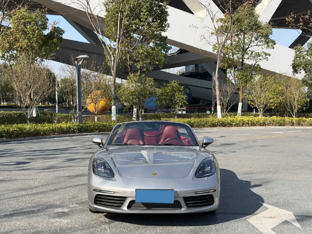 2022 Porsche 718 2.0T 250HP H4 7DCT,autocango,china used car exporter,china ev exporter,chinese used car exporter,chinese used ev exporter