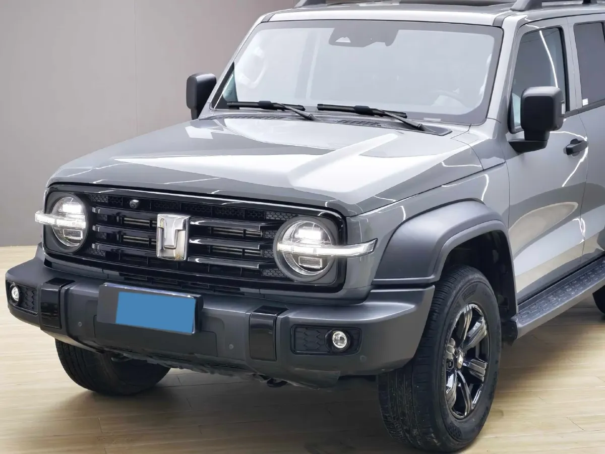 2023 Tank 300 2.0T 227HP L4 8AT,autocango,china used car exporter,china ev exporter,chinese used car exporter,chinese used ev exporter