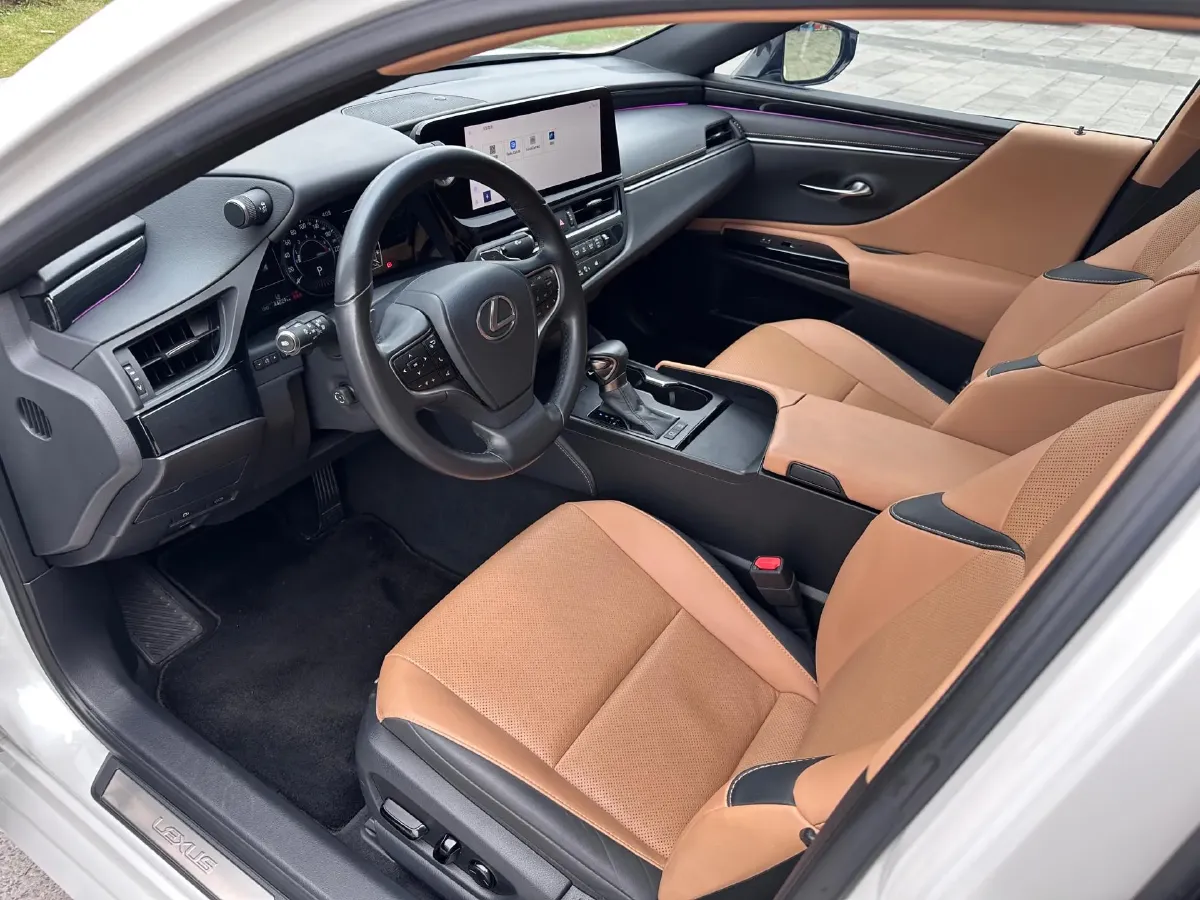 2023 Lexus ES 2.0L 173HP L4 CVT,autocango,china used car exporter,china ev exporter,chinese used car exporter,chinese used ev exporter