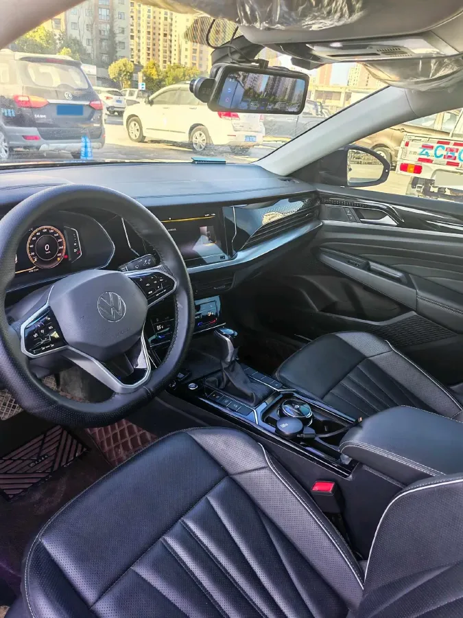 2024 Volkswagen Passat 2.0T 186HP L4 7DCT,autocango,china used car exporter,china ev exporter,chinese used car exporter,chinese used ev exporter