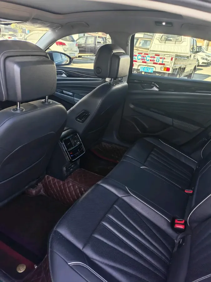 2024 Volkswagen Passat 2.0T 186HP L4 7DCT,autocango,china used car exporter,china ev exporter,chinese used car exporter,chinese used ev exporter