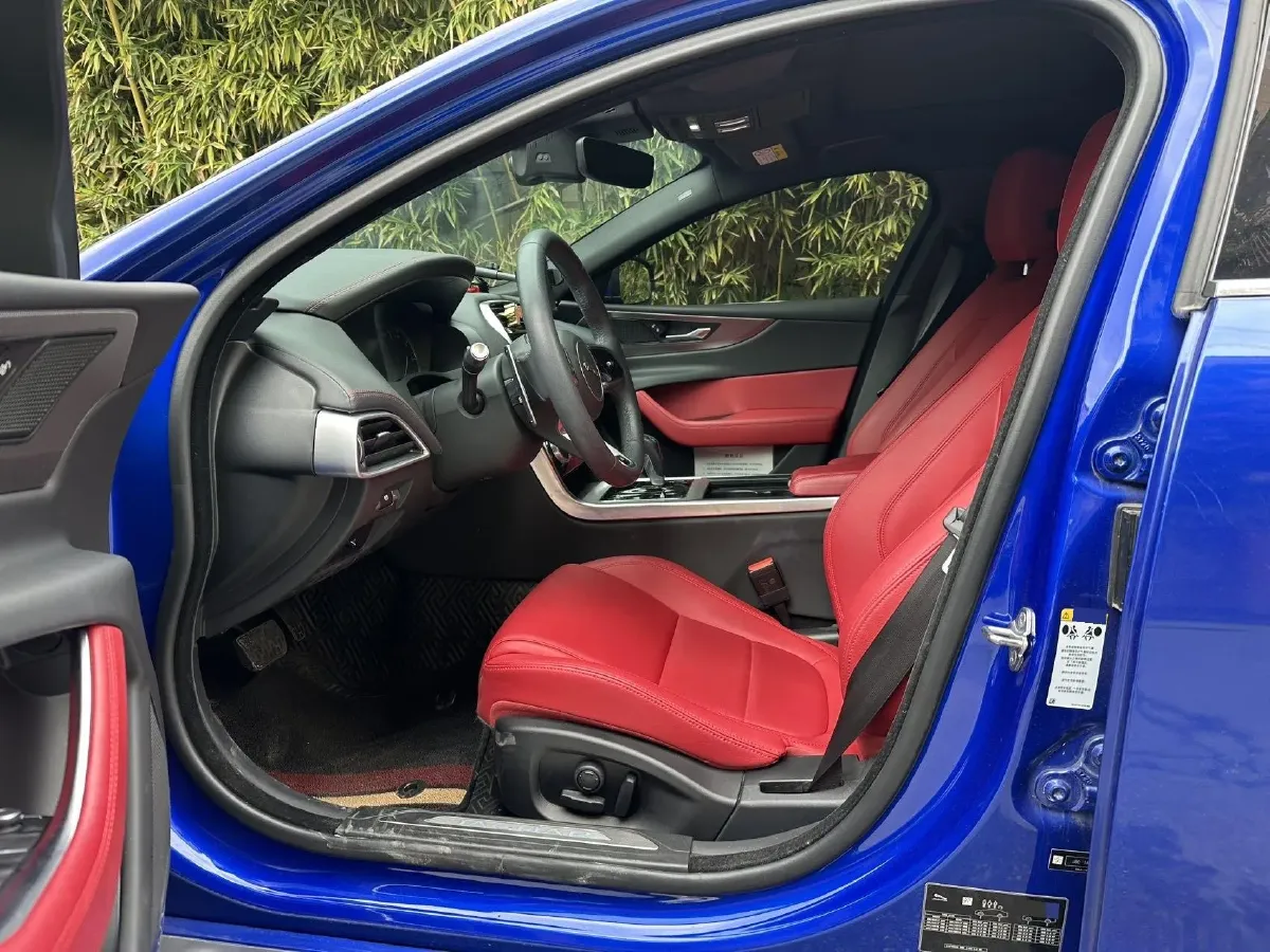 2021 Jaguar XEL 2.0T 200HP L4 8AT,autocango,china used car exporter,china ev exporter,chinese used car exporter,chinese used ev exporter