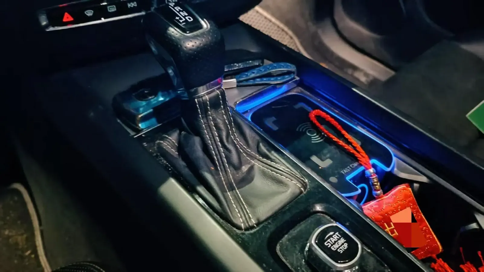 2019 Jeep Wrangler 2.0T 266HP L4 8AT,autocango,china used car exporter,china ev exporter,chinese used car exporter,chinese used ev exporter