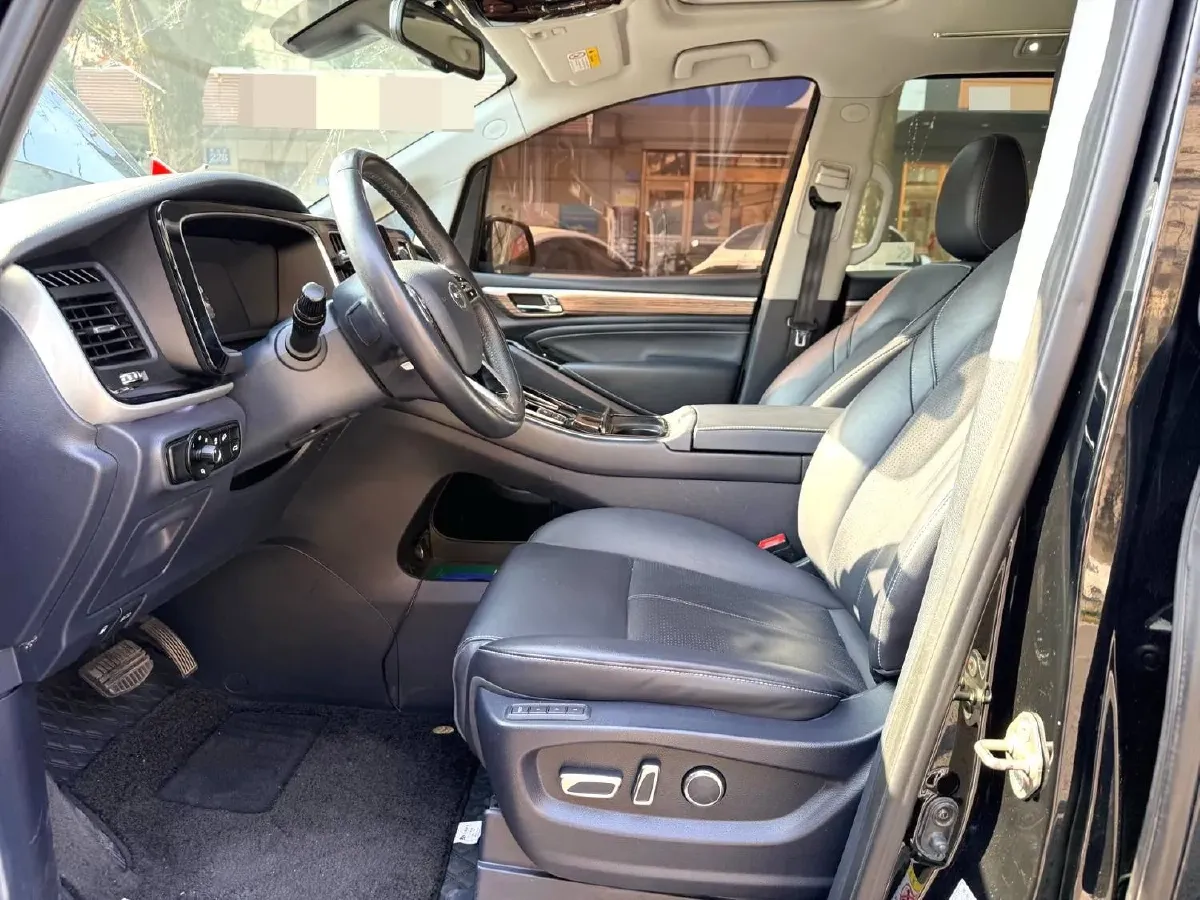 2021 GAC Trumpchi M8 2.0T 252HP L4 8AT,autocango,china used car exporter,china ev exporter,chinese used car exporter,chinese used ev exporter