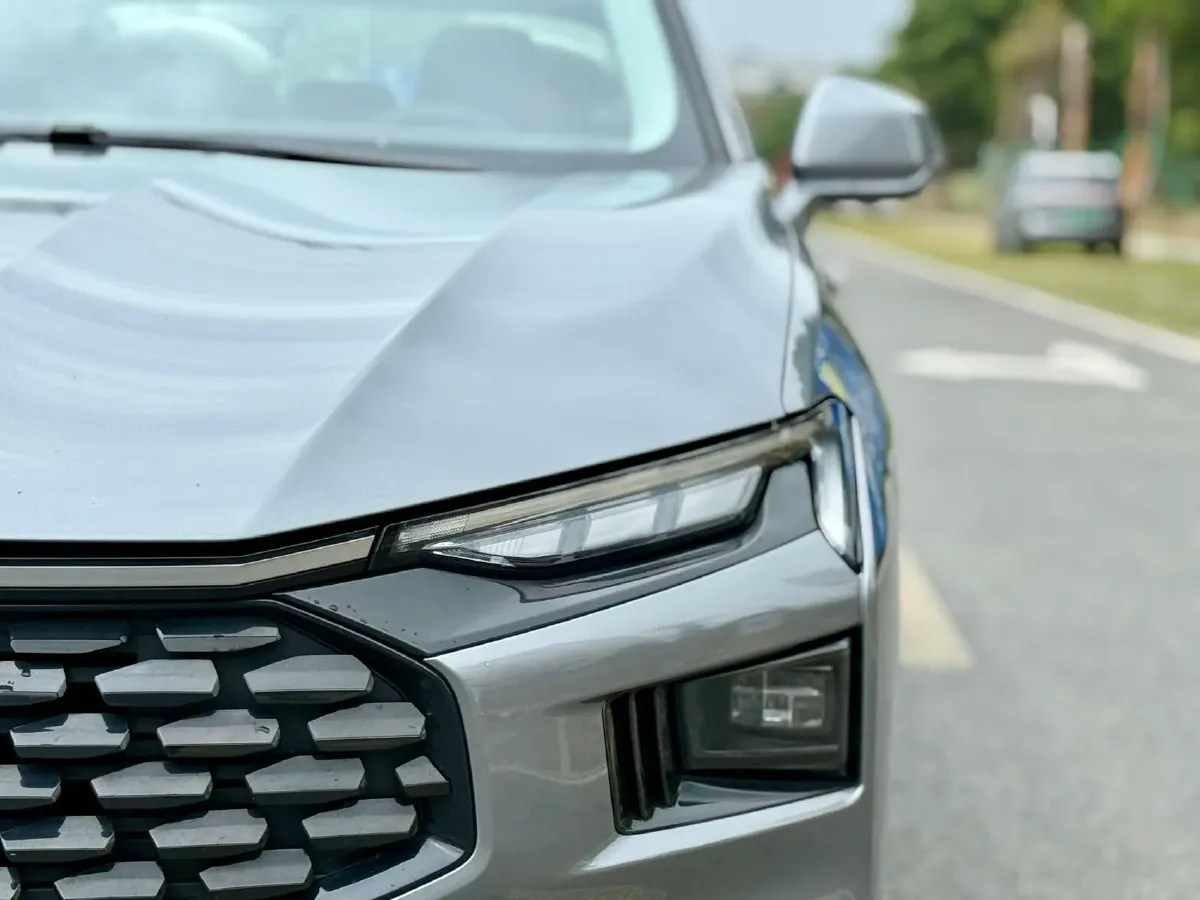 2025 Ford Mondeo 2.0T 254HP L4 8AT,autocango,china used car exporter,china ev exporter,chinese used car exporter,chinese used ev exporter