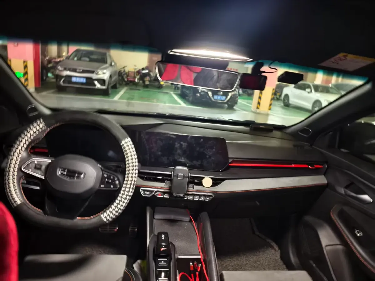 2022 Geely Binray 1.5T 181HP L4 7DCT,autocango,china used car exporter,china ev exporter,chinese used car exporter,chinese used ev exporter