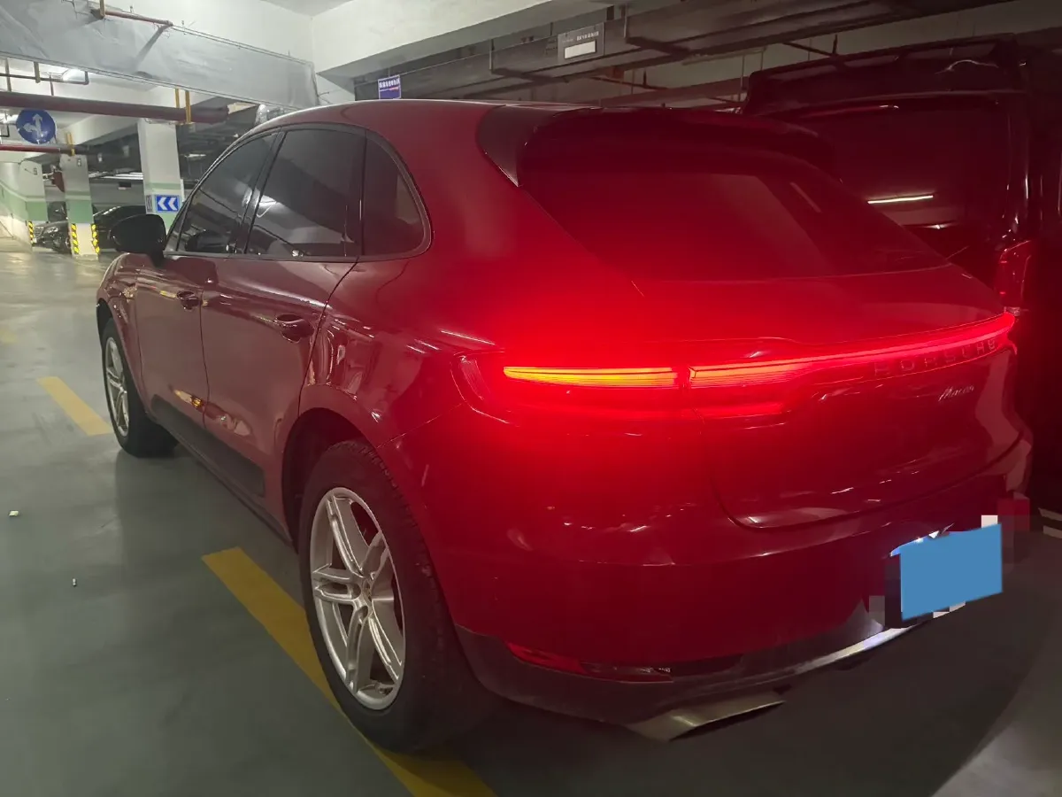 2018 Porsche Macan 2.0T 252HP L4 7DCT,autocango,china used car exporter,china ev exporter,chinese used car exporter,chinese used ev exporter