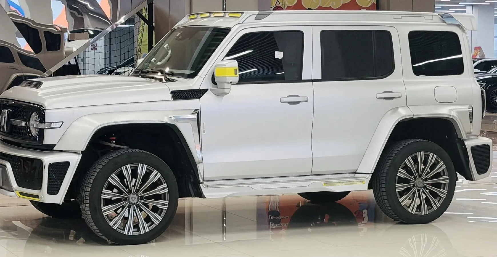 2021 Cyberspace 300 2.0T 227HP L4 8AT,autocango,china used car exporter,china ev exporter,chinese used car exporter,chinese used ev exporter