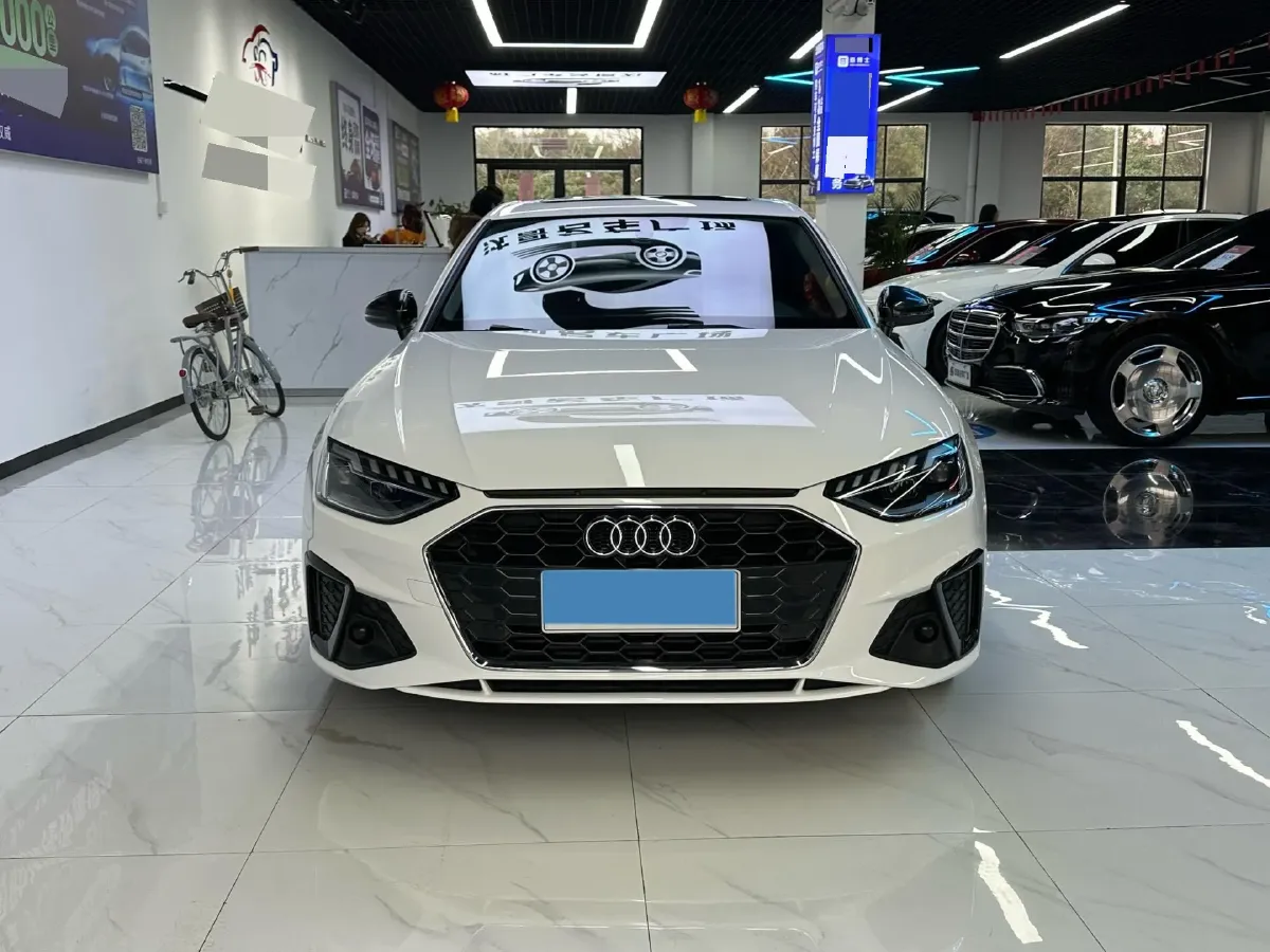 2022 Audi A4L 2.0T 190HP L4 7DCT,autocango,china used car exporter,china ev exporter,chinese used car exporter,chinese used ev exporter