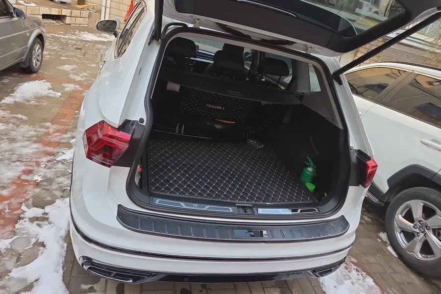 2024 Volkswagen Tiguan L 2.0T 186HP L4 7DCT,autocango,china used car exporter,china ev exporter,chinese used car exporter,chinese used ev exporter