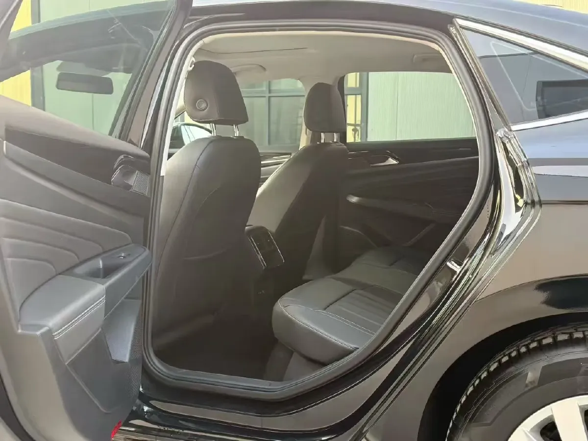 2023 Volkswagen Passat 1.4T 150HP L4 7DCT,autocango,china used car exporter,china ev exporter,chinese used car exporter,chinese used ev exporter