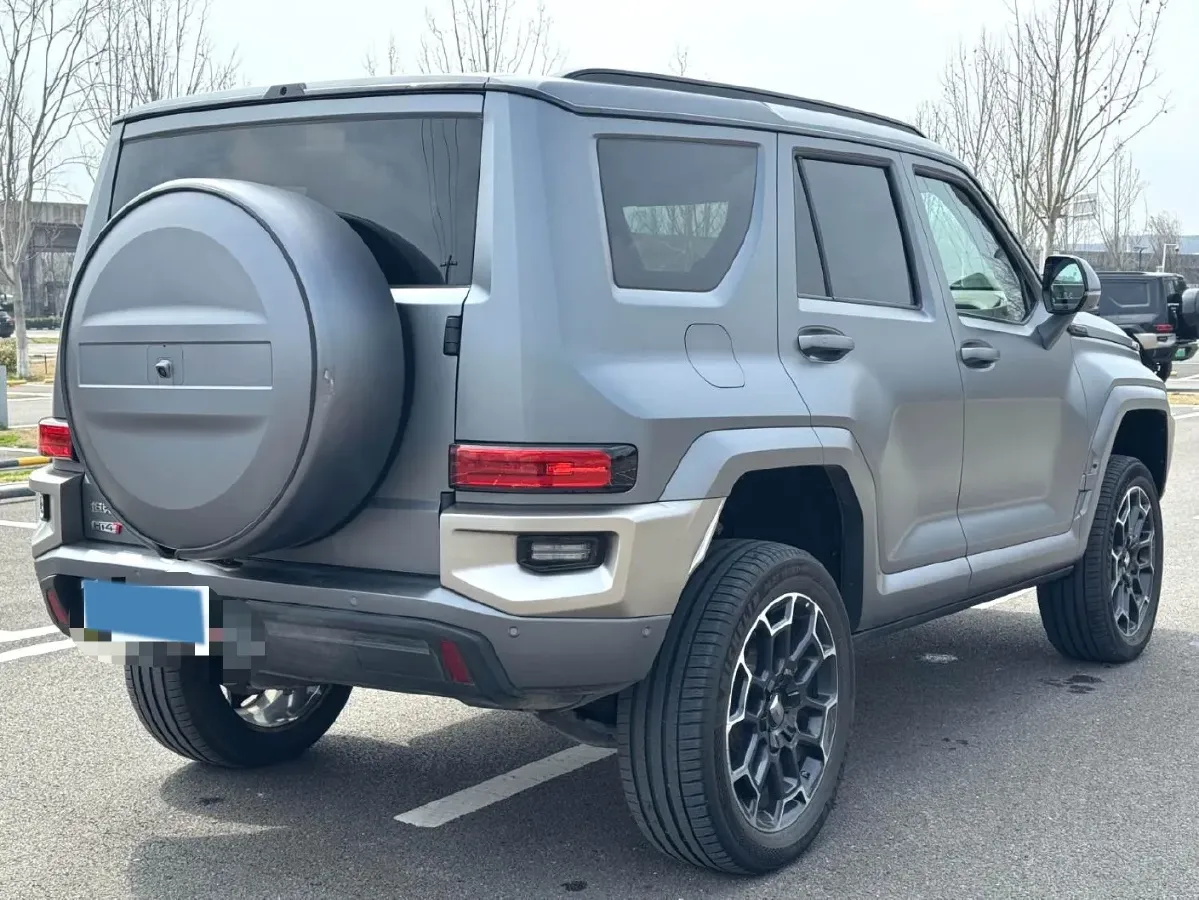 2024 Tank 700 3.0T 360HP V6 9AT PHEV 37.1KWH,autocango,china used car exporter,china ev exporter,chinese used car exporter,chinese used ev exporter