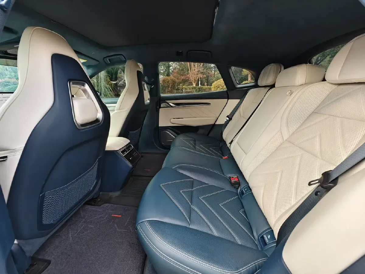 2023 Zeekr 001 BEV 100KWH,autocango,china used car exporter,china ev exporter,chinese used car exporter,chinese used ev exporter