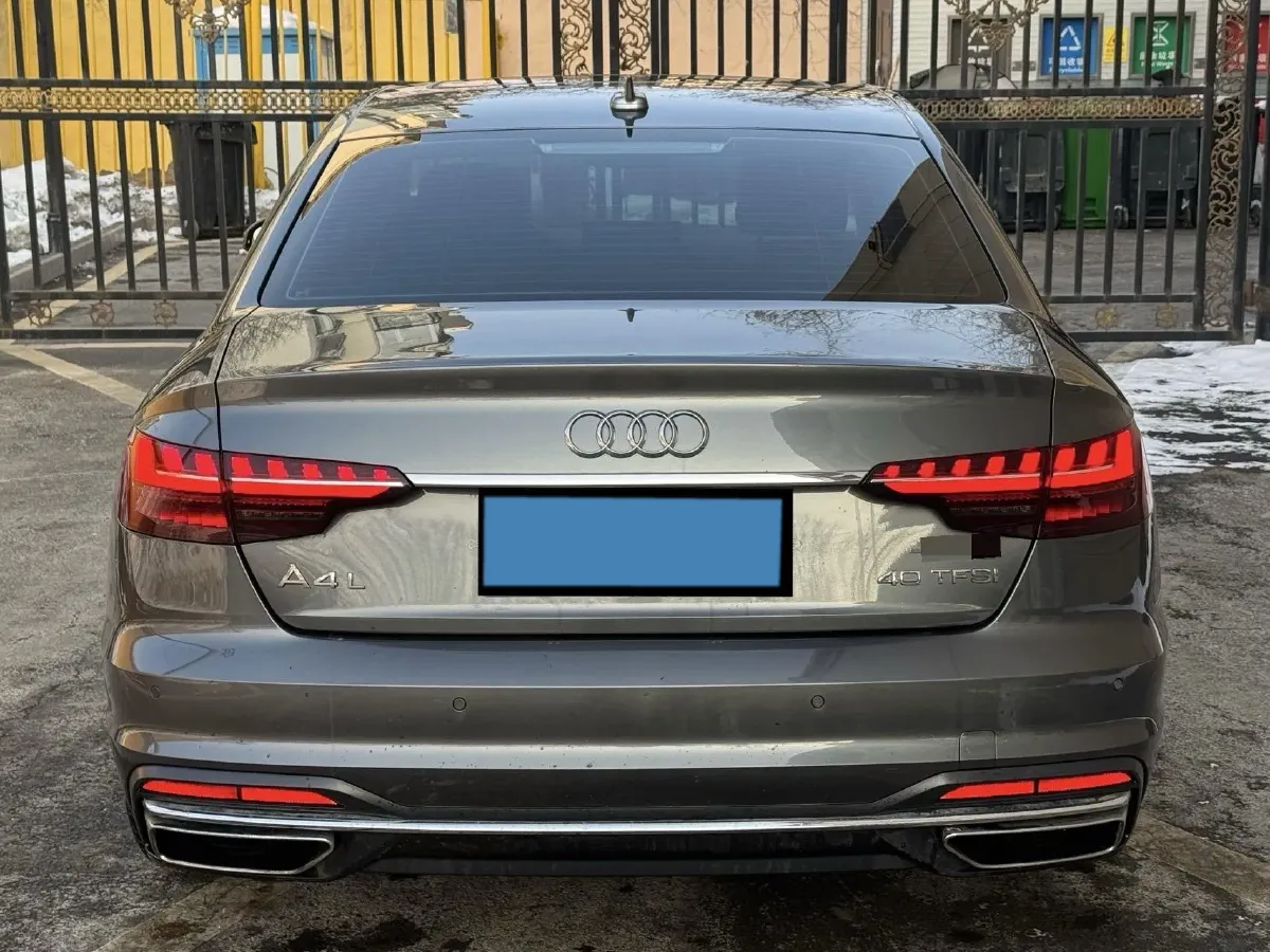 2022 Audi A4L 2.0T 190HP L4 7DCT,autocango,china used car exporter,china ev exporter,chinese used car exporter,chinese used ev exporter