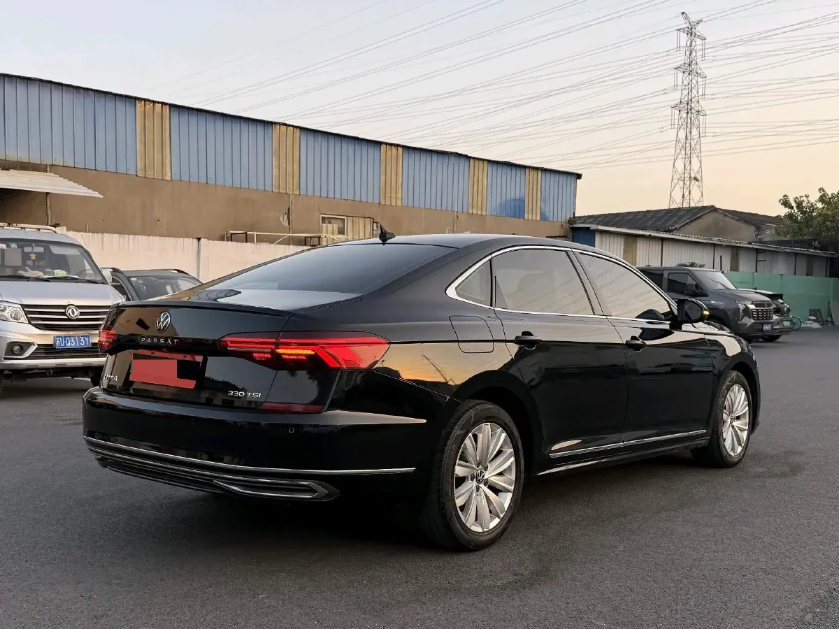 2021 Volkswagen Passat 2.0T 186HP L4 7DCT,autocango,china used car exporter,china ev exporter,chinese used car exporter,chinese used ev exporter