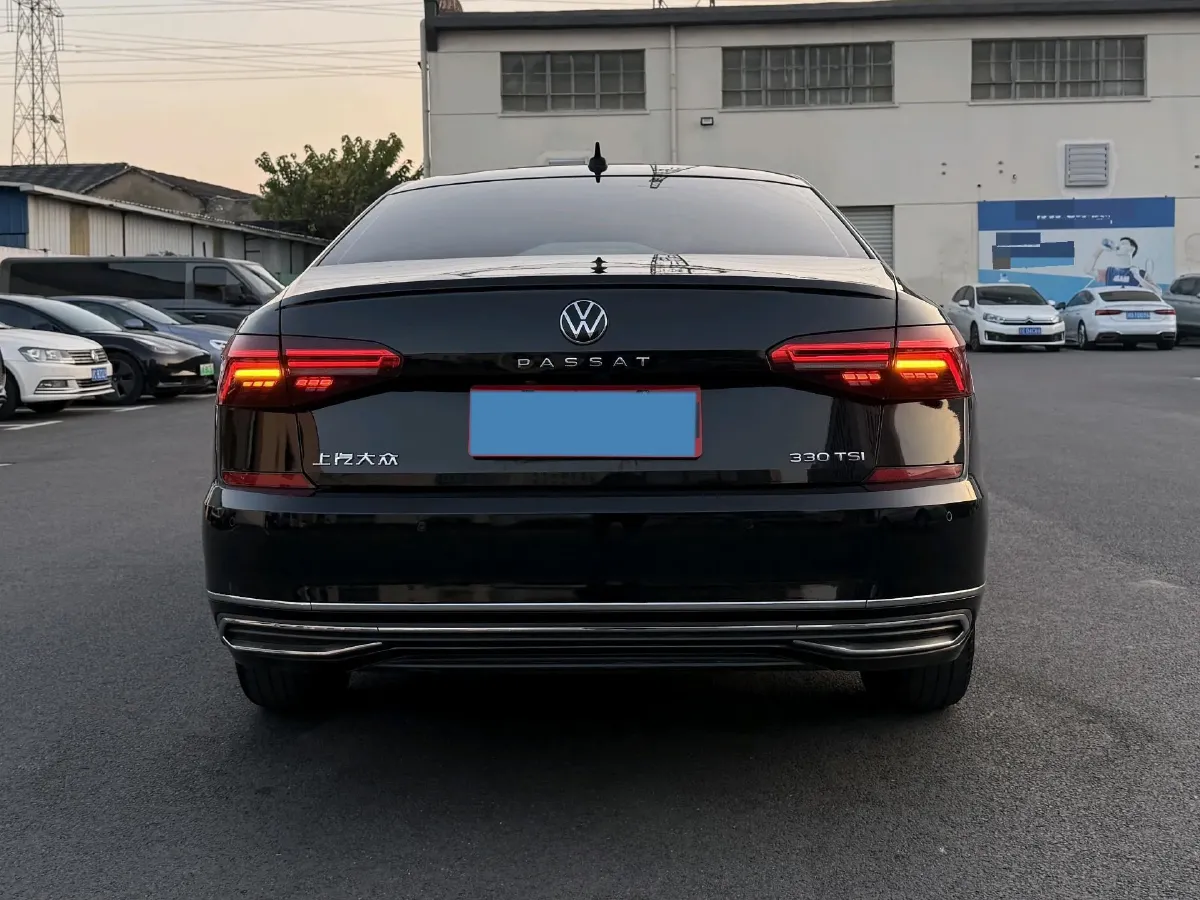 2021 Volkswagen Passat 2.0T 186HP L4 7DCT,autocango,china used car exporter,china ev exporter,chinese used car exporter,chinese used ev exporter
