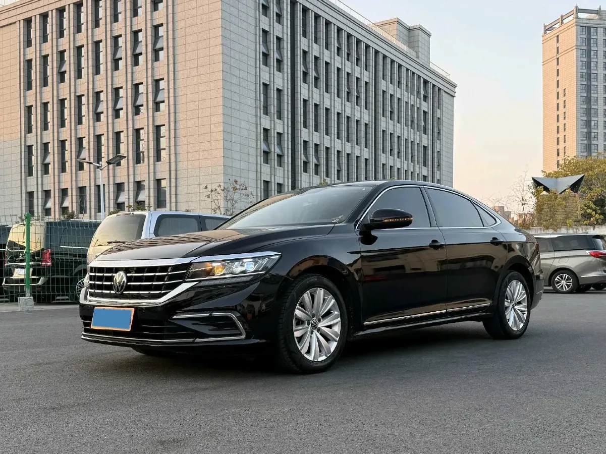 2021 Volkswagen Passat 2.0T 186HP L4 7DCT,autocango,china used car exporter,china ev exporter,chinese used car exporter,chinese used ev exporter