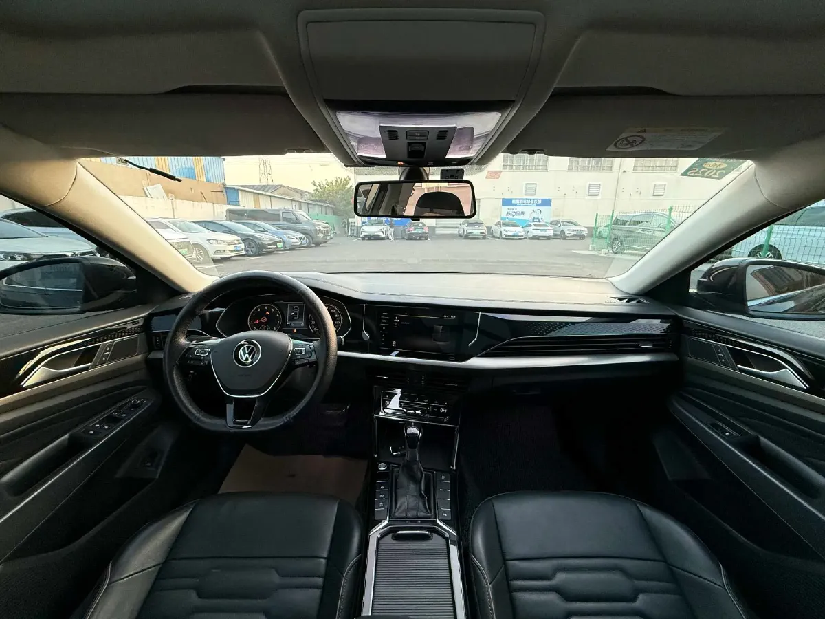 2021 Volkswagen Passat 2.0T 186HP L4 7DCT,autocango,china used car exporter,china ev exporter,chinese used car exporter,chinese used ev exporter