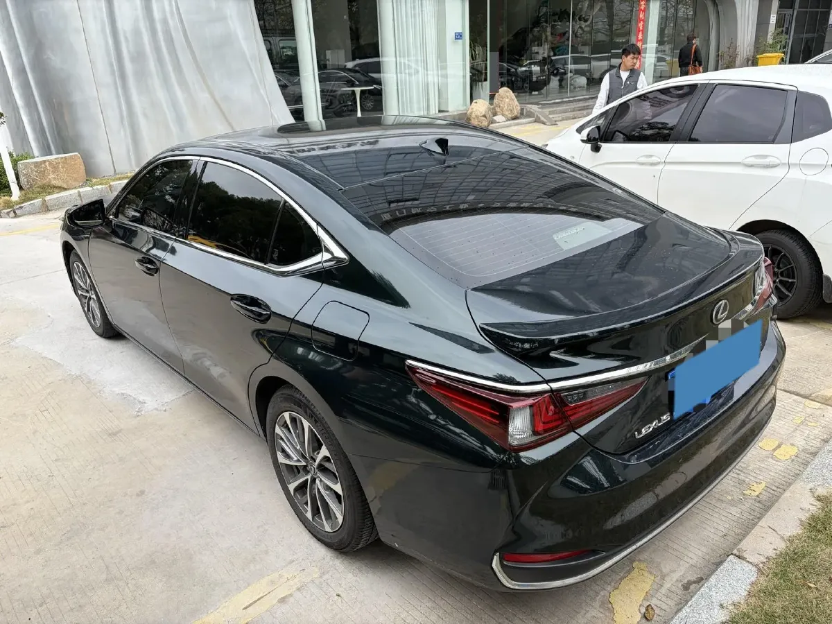 2021 Lexus ES 2.5L 178HP L4 E-CVT Hybrid,autocango,china used car exporter,china ev exporter,chinese used car exporter,chinese used ev exporter