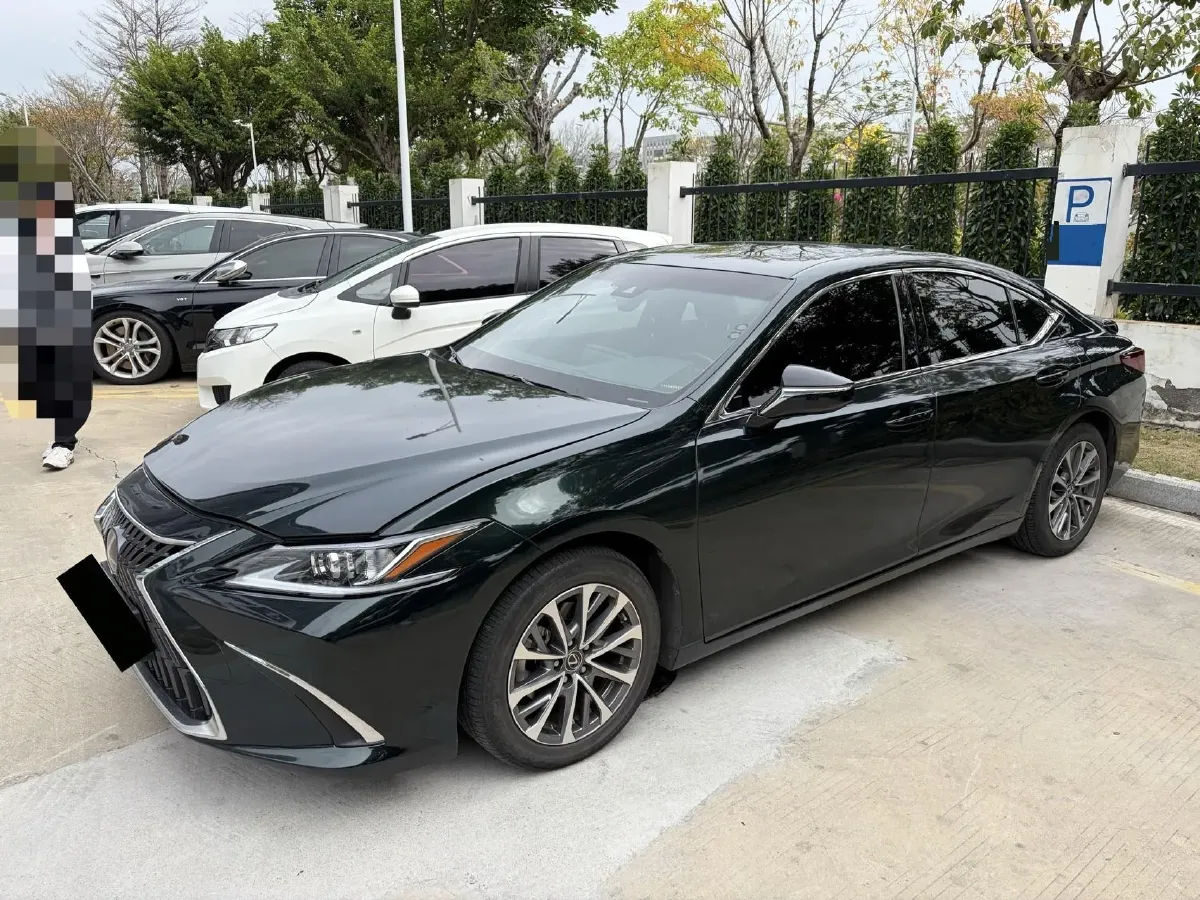 2021 Lexus ES 2.5L 178HP L4 E-CVT Hybrid,autocango,china used car exporter,china ev exporter,chinese used car exporter,chinese used ev exporter