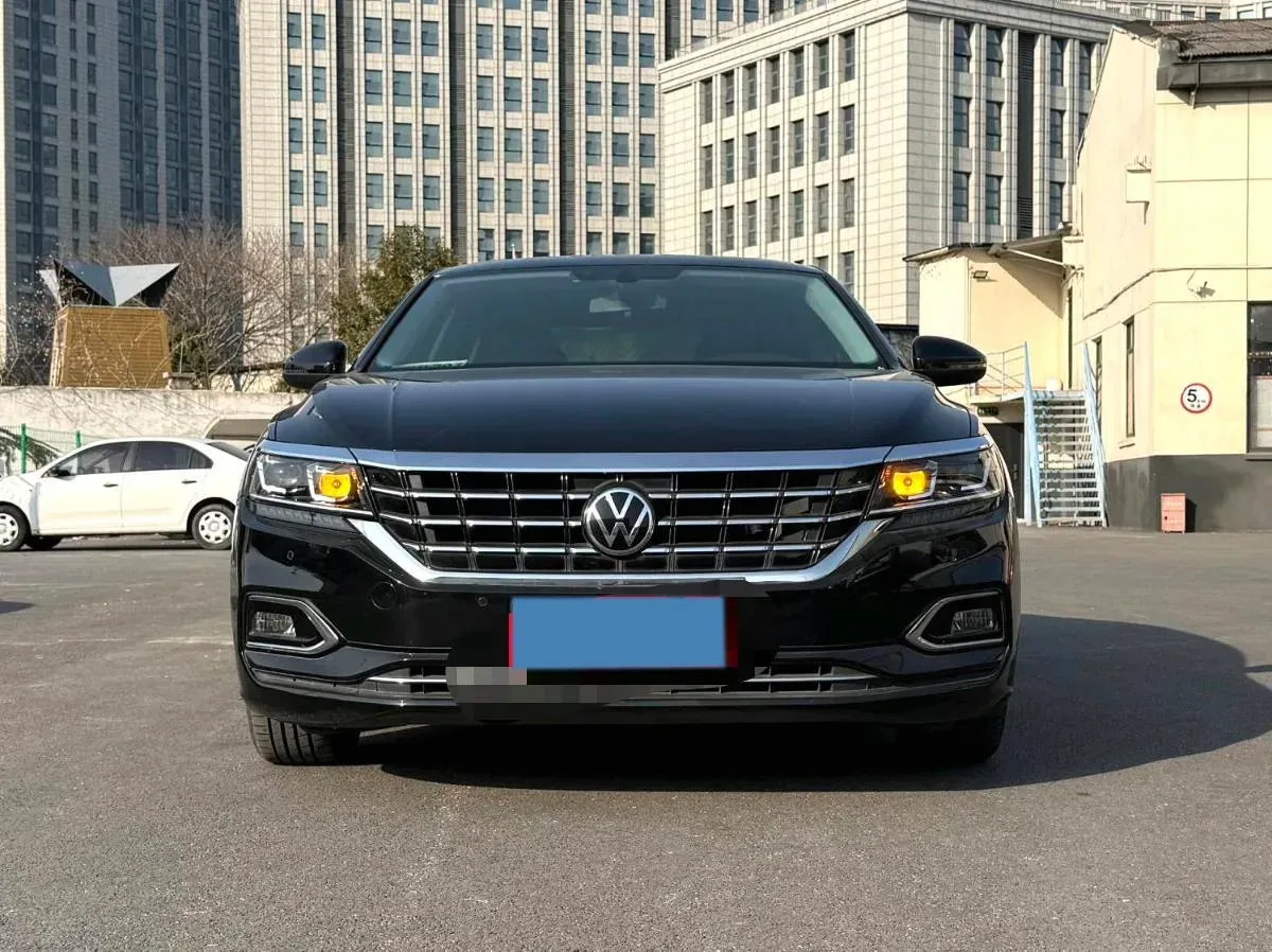 2020 Volkswagen Passat 2.0T 186HP L4 7DCT,autocango,china used car exporter,china ev exporter,chinese used car exporter,chinese used ev exporter